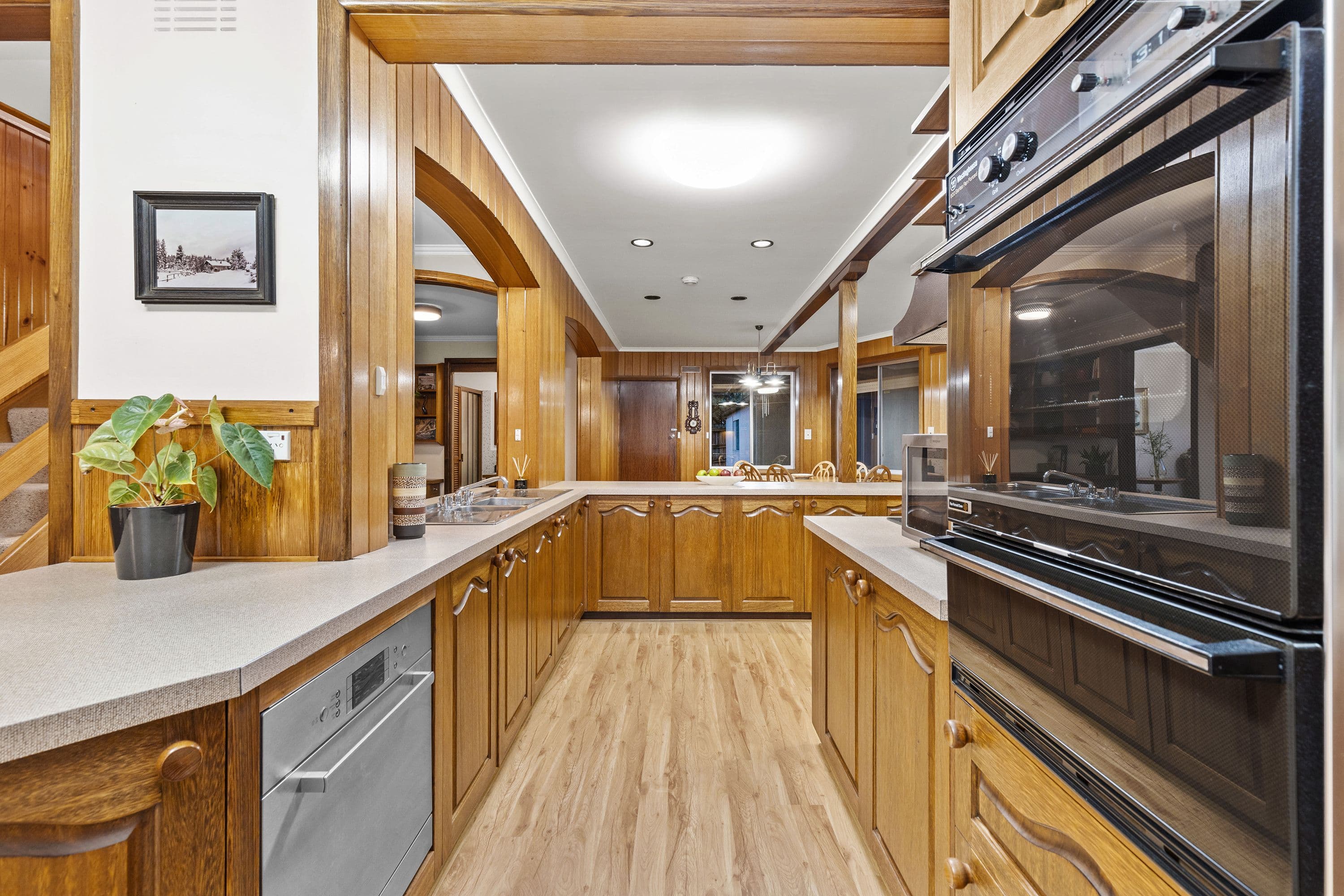 2 Earls Court, Mulgrave VIC 3170, Mulgrave - Thumbnail 3