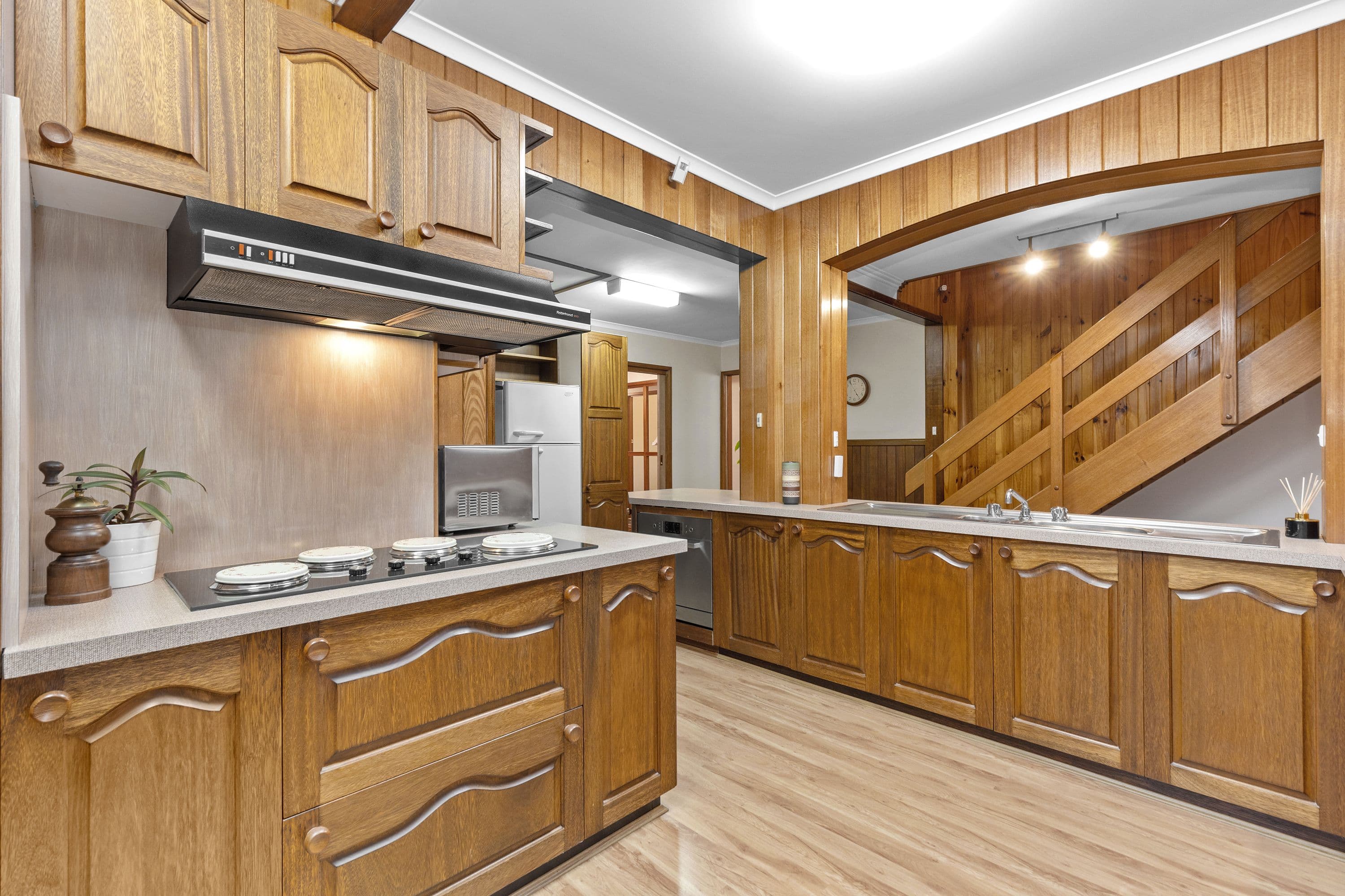 2 Earls Court, Mulgrave VIC 3170, Mulgrave - Thumbnail 4