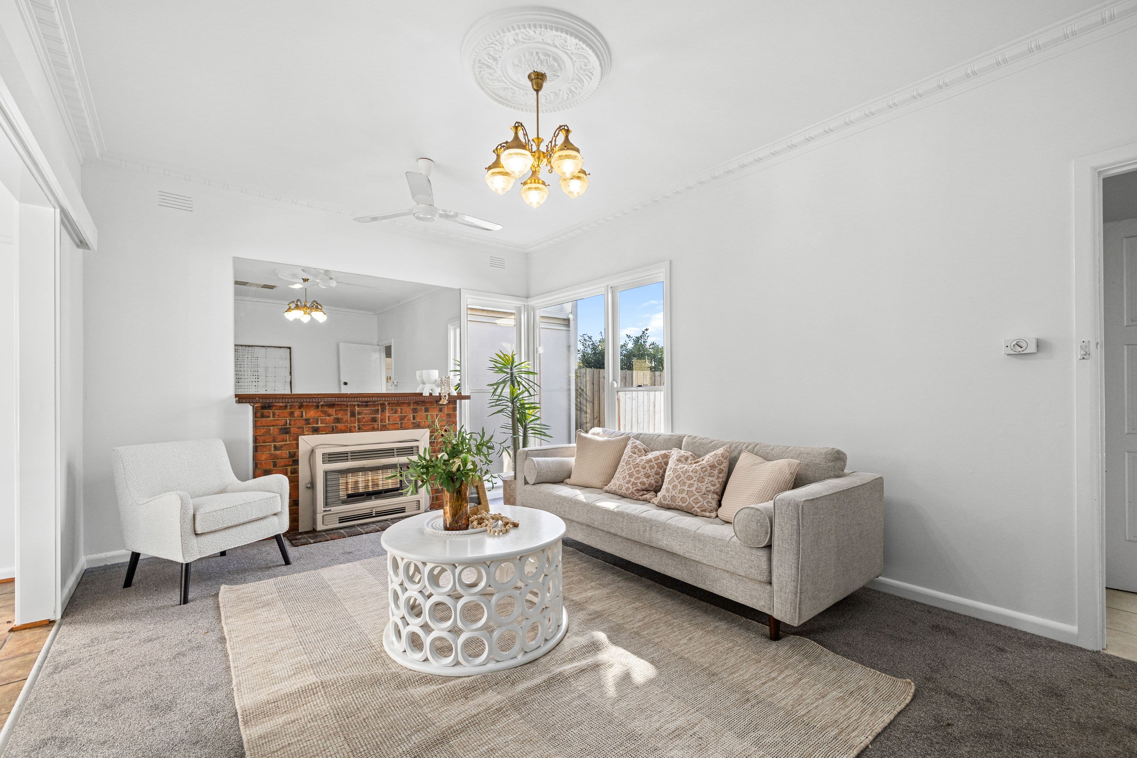 9 Davie Avenue, Cheltenham VIC 3192, Cheltenham - Thumbnail 2
