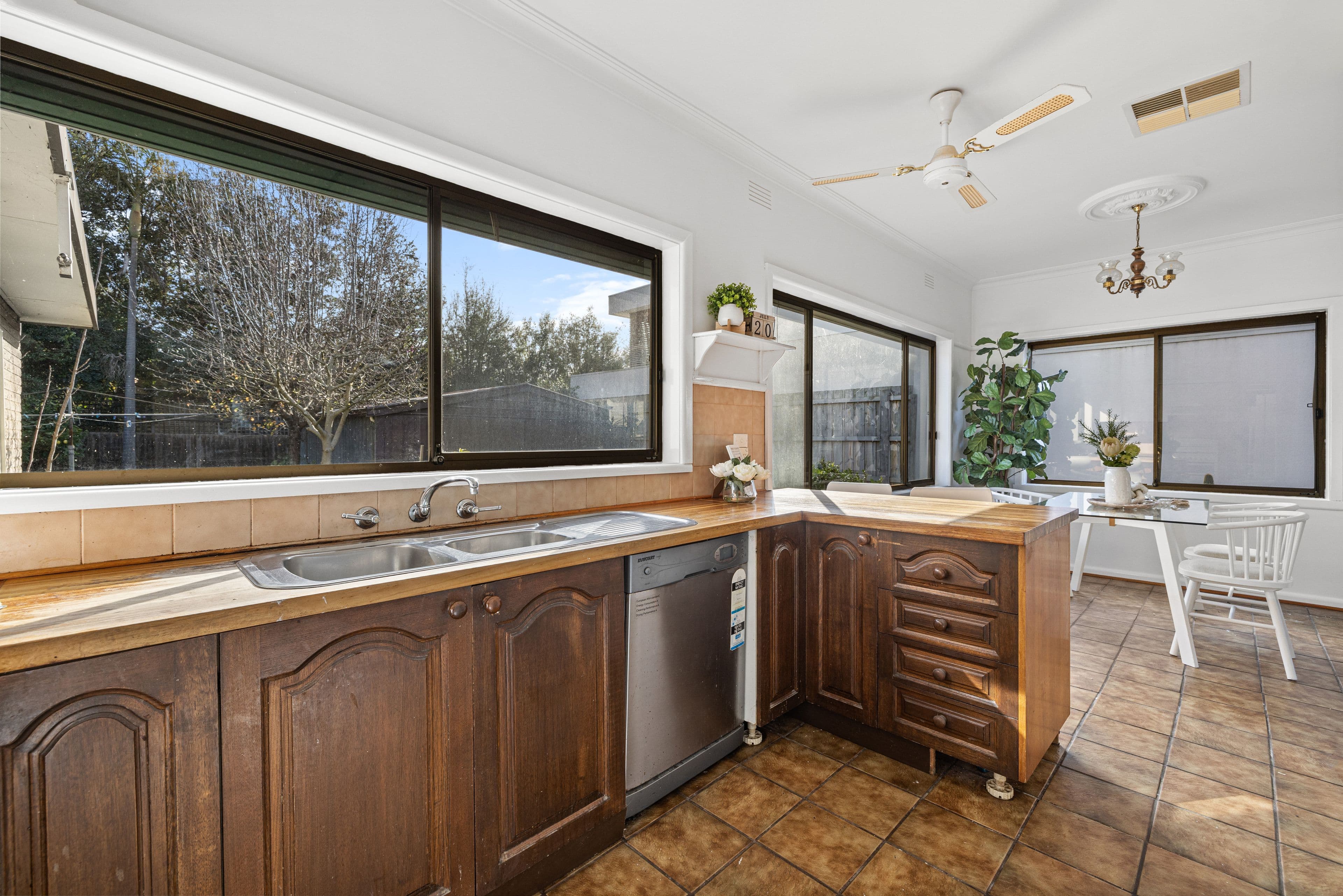 9 Davie Avenue, Cheltenham VIC 3192, Cheltenham - Thumbnail 7