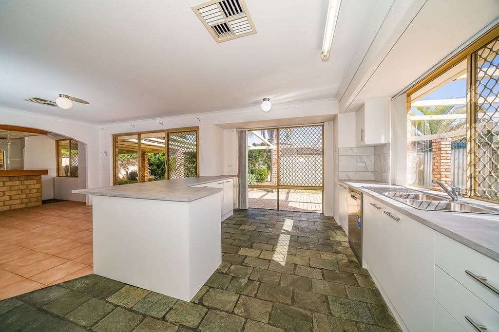 7 Port Royal Drive, Safety Bay, WA, 6169, Safety Bay - Thumbnail 8