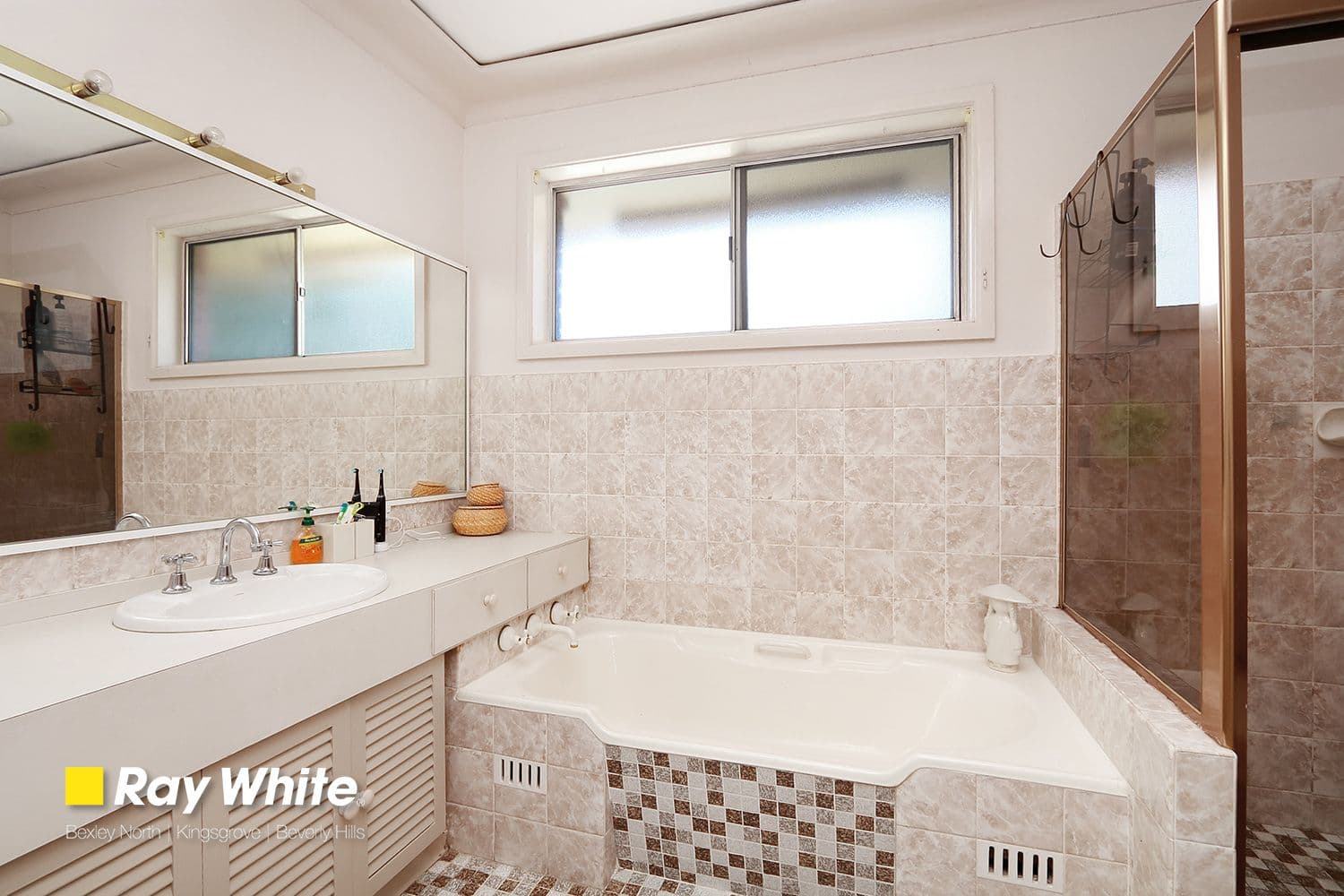 38 Bridge View Road, Beverly Hills NSW 2209, Beverly Hills - Thumbnail 6