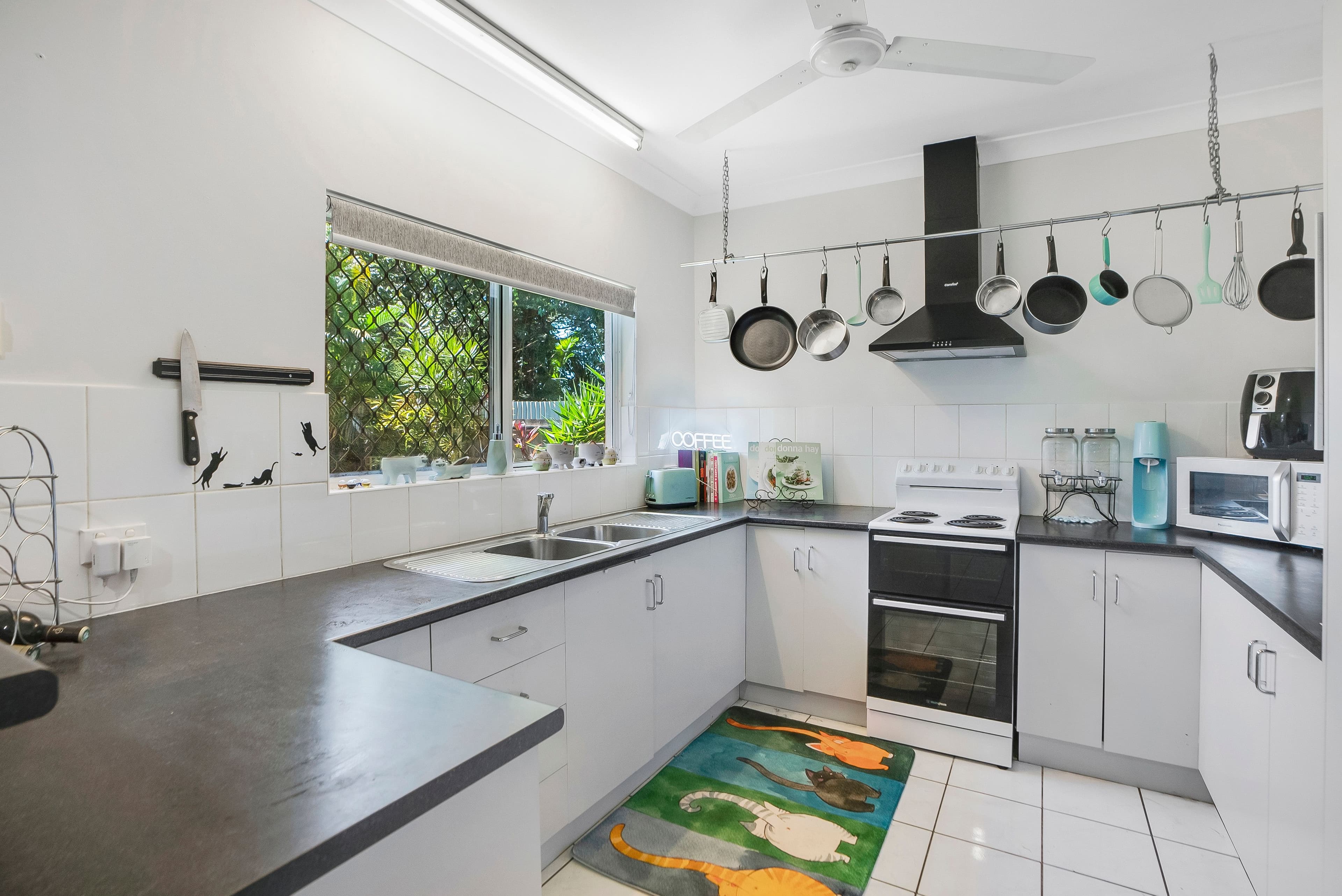 23 Dodd Court, Mooroobool QLD 4870, Mooroobool - Thumbnail 3