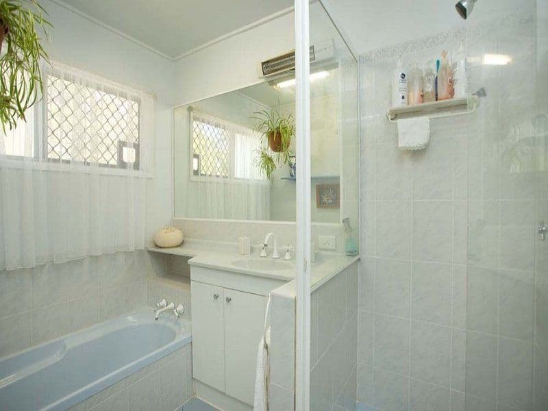 21 Togar Street, MANSFIELD QLD 4122, Mansfield - Thumbnail 4