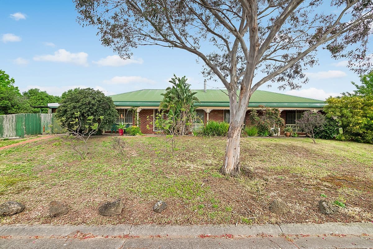 8 Tamworth Court, Cranbourne VIC 3977, Cranbourne - Image 1