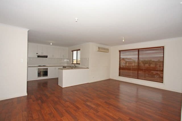 7 Schick Street, LOXTON SA 5333, Loxton - Thumbnail 2