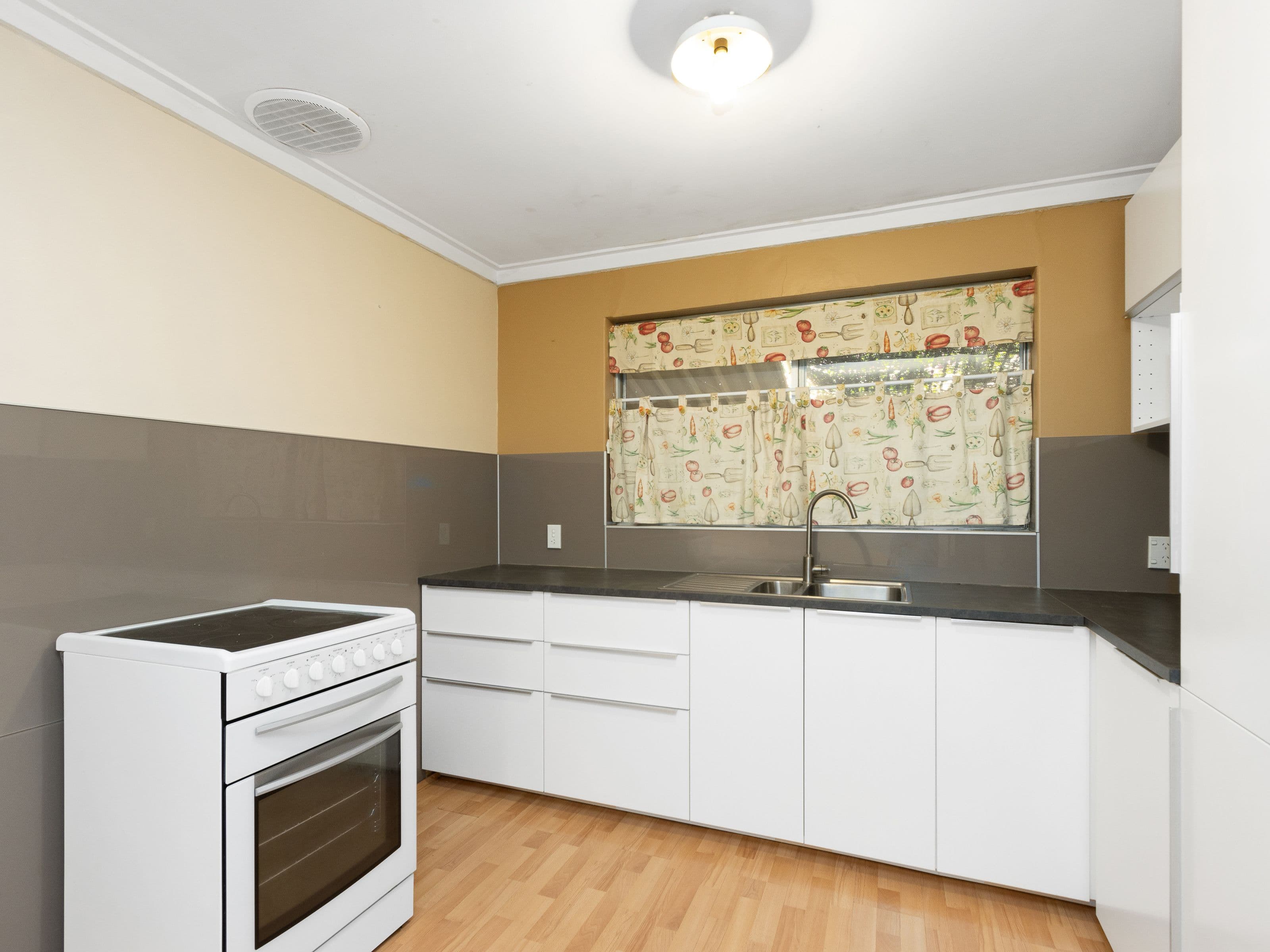 9a Longfield Road, Maddington WA 6109, Maddington - Thumbnail 2