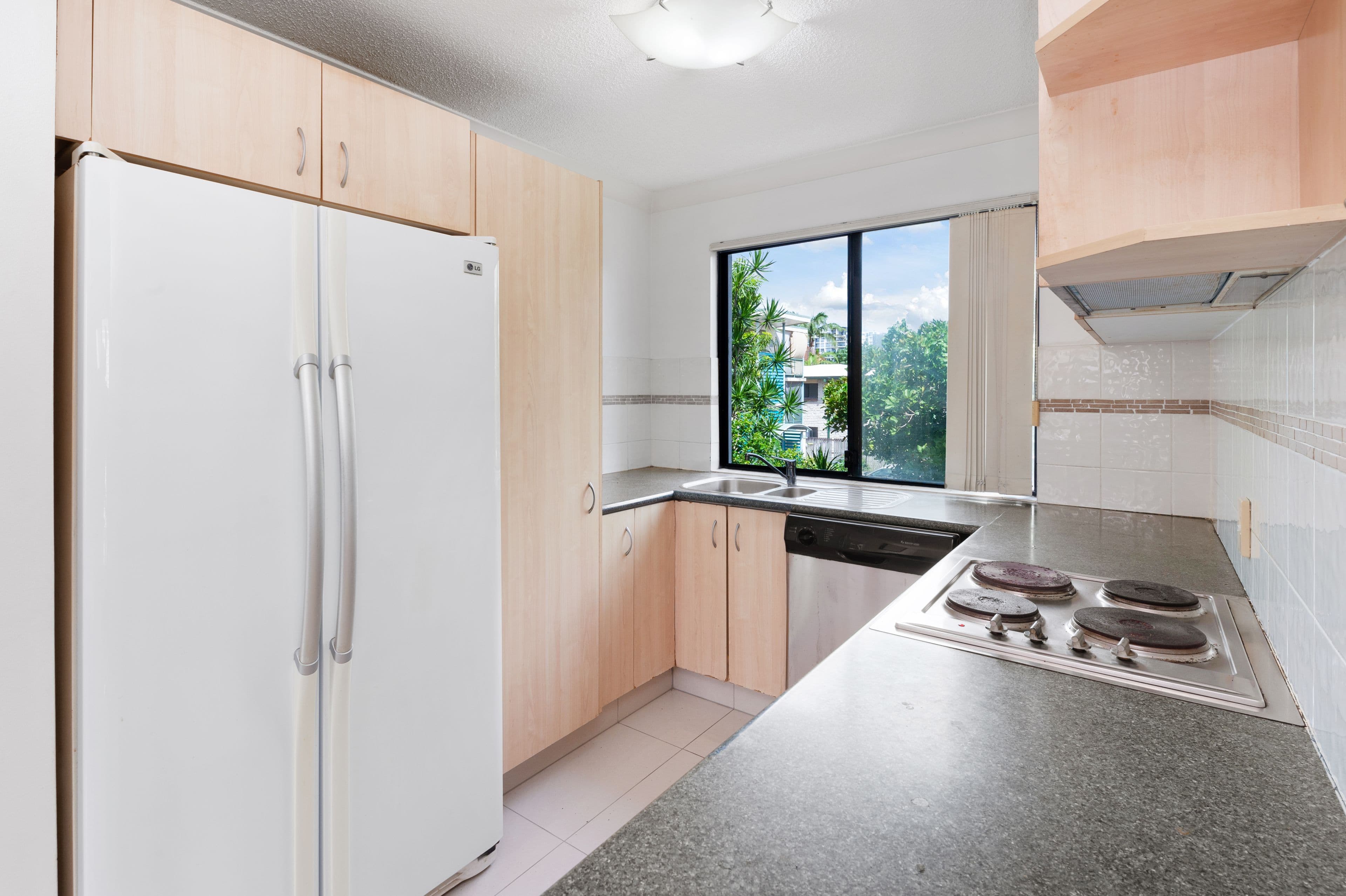 5 Loder Street, Biggera Waters QLD 4216, Biggera Waters - Thumbnail 6