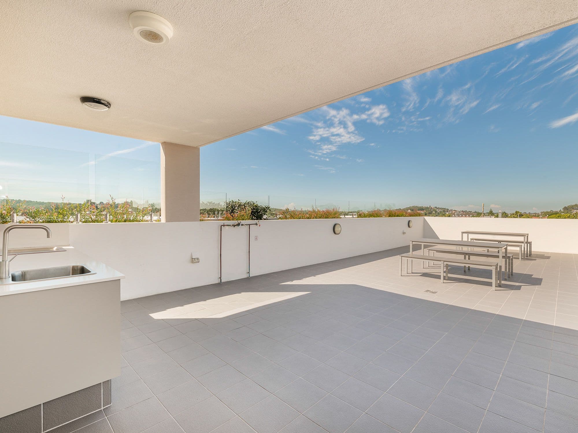 902 Logan Road, Holland Park West QLD 4121, Holland Park - Thumbnail 4