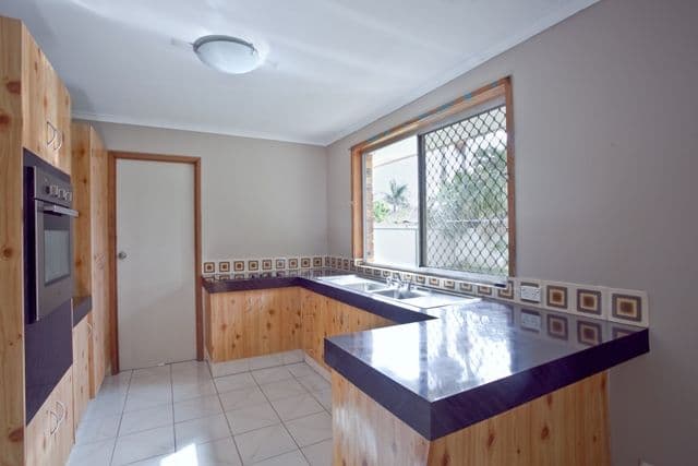 139  Hooker Boulevard, BROADBEACH WATERS QLD 4218, Broadbeach Waters - Thumbnail 4