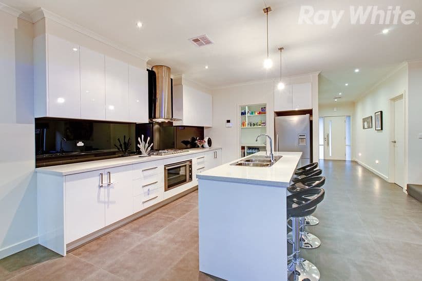 8 Woodstock Drive, Doreen VIC 3754, Doreen - Thumbnail 3