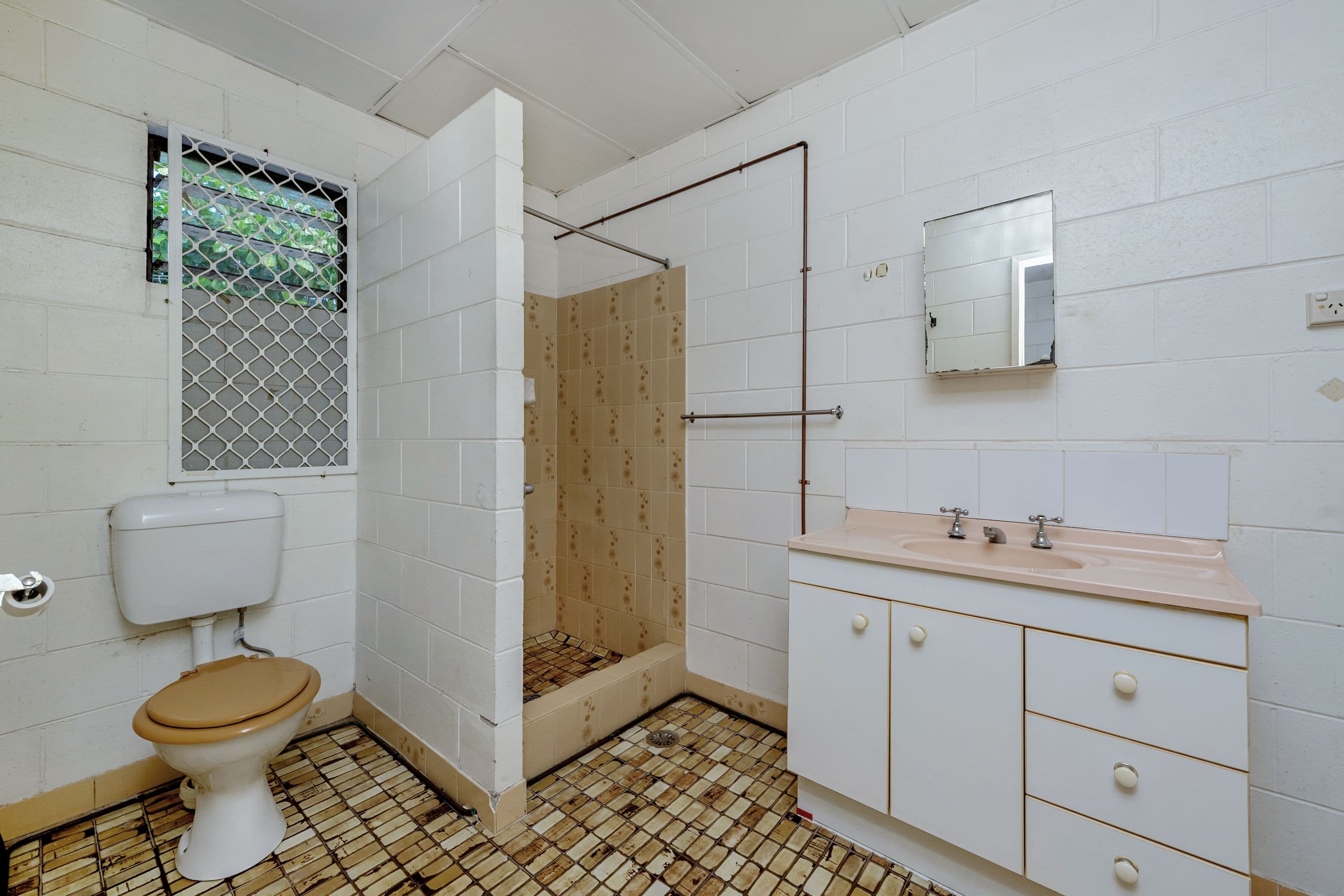 57 Livingstone Street, West End QLD 4810, West End - Thumbnail 6