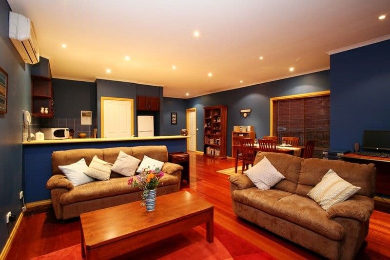 10 Royston Avenue, BERWICK VIC 3806, Berwick - Image 1