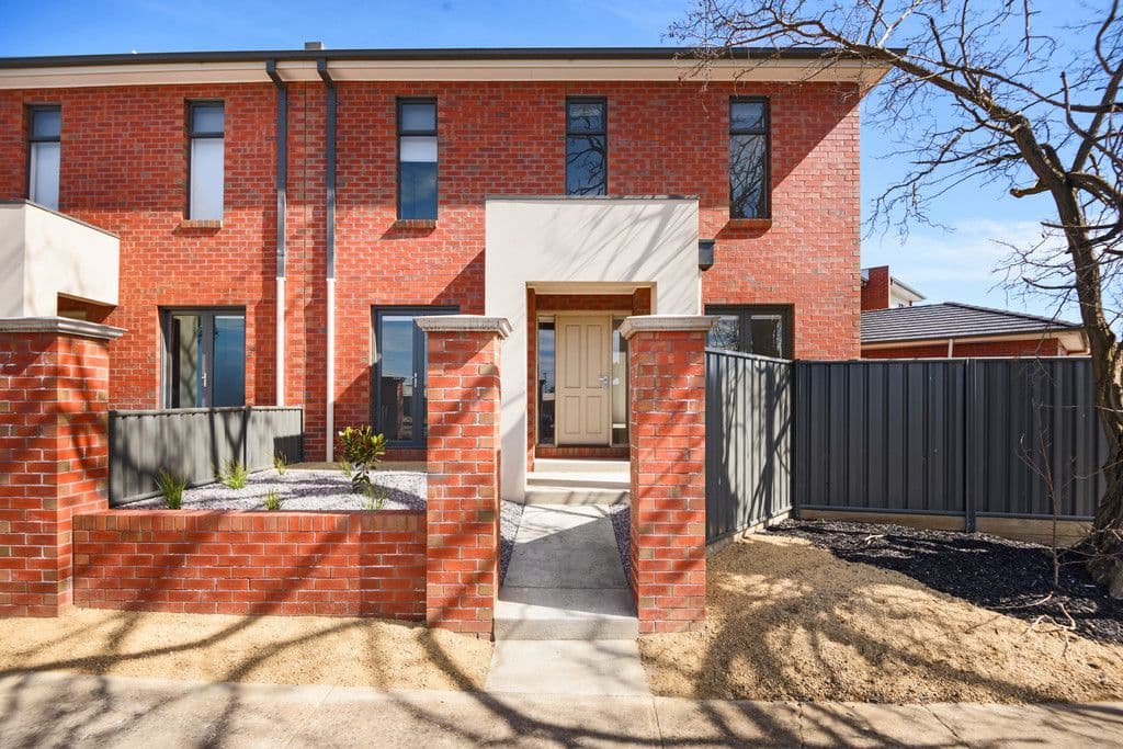 201b Burnbank Street, Lake Wendouree VIC 3350, Lake Wendouree - Image 1