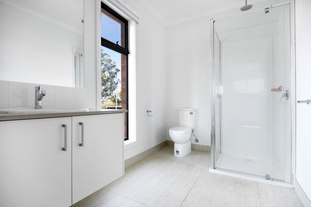 201b Burnbank Street, Lake Wendouree VIC 3350, Lake Wendouree - Thumbnail 6