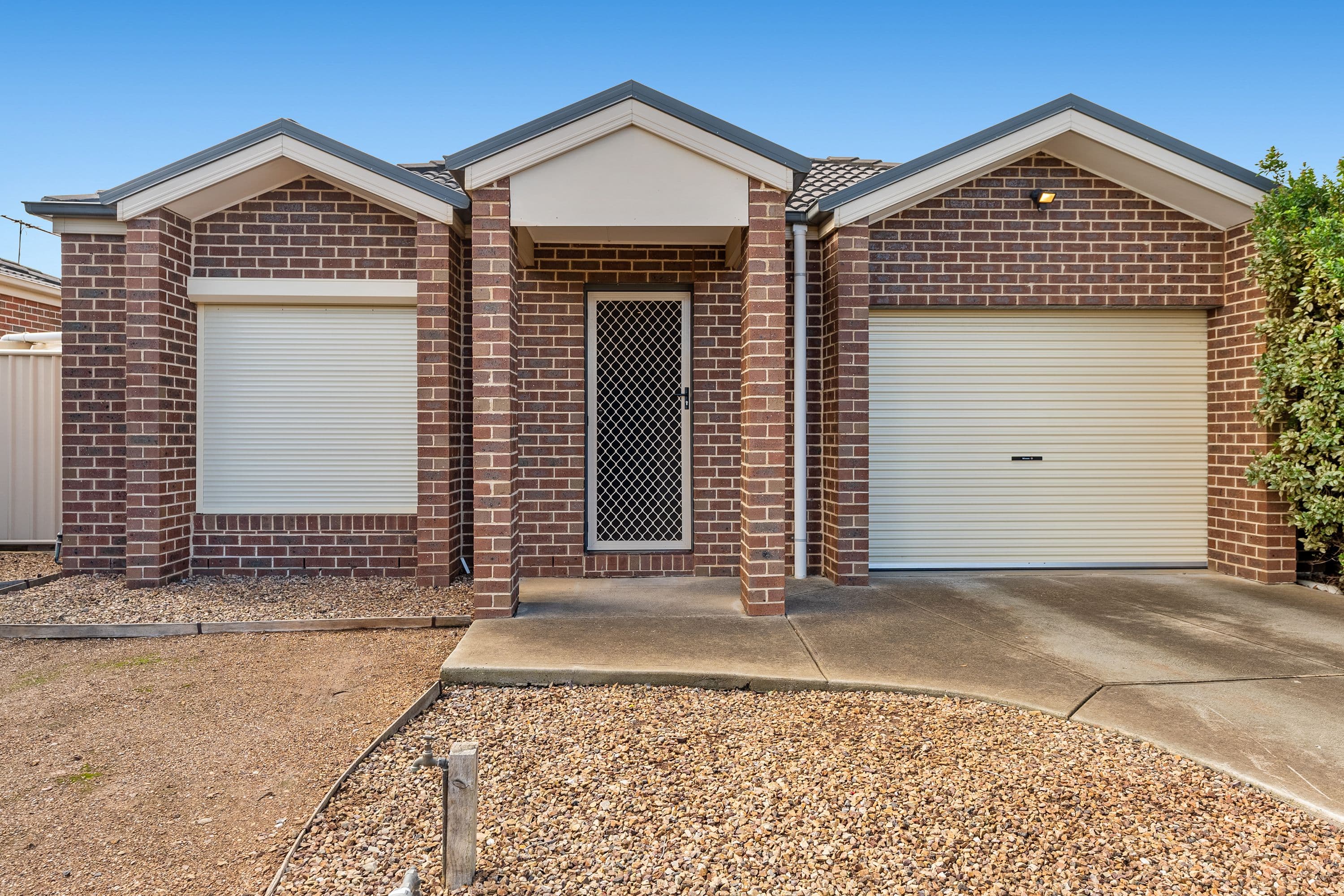 22 Pangbourne Avenue, HARKNESS VIC 3337, Harkness - Thumbnail 2