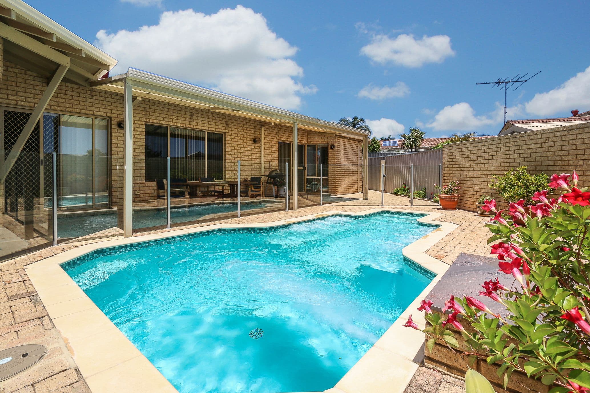 4 Ray Court, Sorrento WA 6020, Sorrento - Thumbnail 2