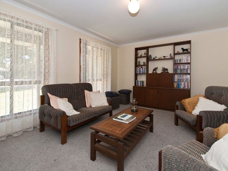8 Young Street, TROTT PARK SA 5158, Trott Park - Thumbnail 2