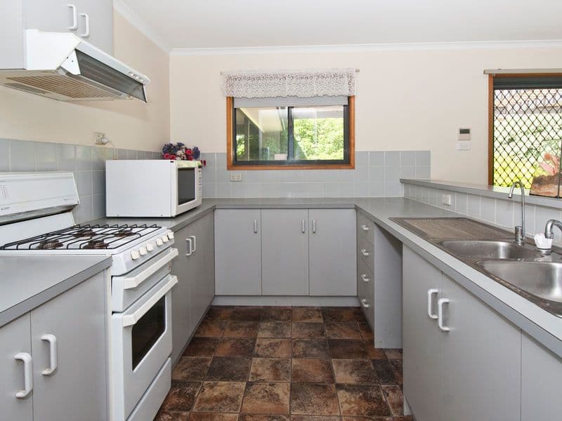 8 Young Street, TROTT PARK SA 5158, Trott Park - Thumbnail 7