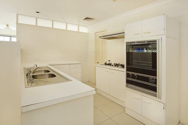 10 Isabel Street, LOGANLEA QLD 4131, Loganlea - Thumbnail 2