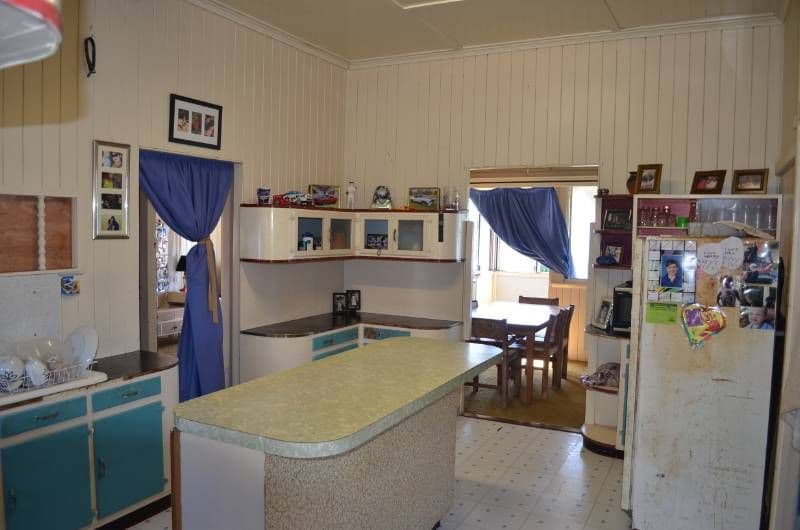 17 Scenery Street, WEST GLADSTONE QLD 4680, West Gladstone - Thumbnail 3
