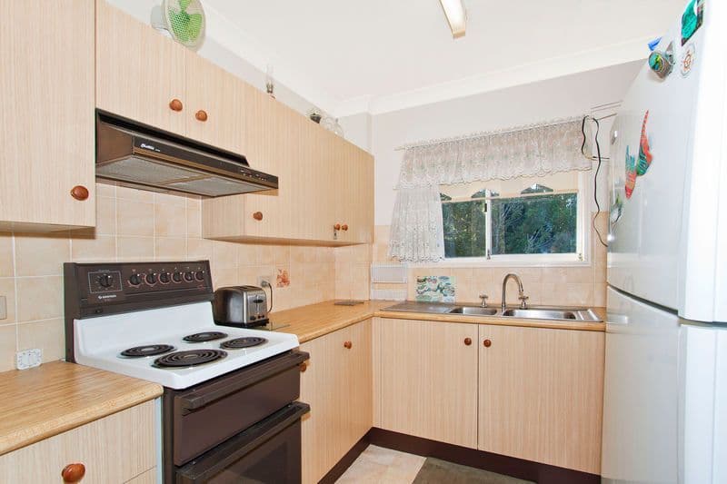 15 Lorraine, BERKELEY VALE NSW 2261, Berkeley Vale - Thumbnail 3