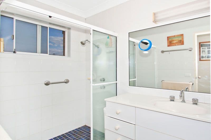 15 Lorraine, BERKELEY VALE NSW 2261, Berkeley Vale - Thumbnail 5