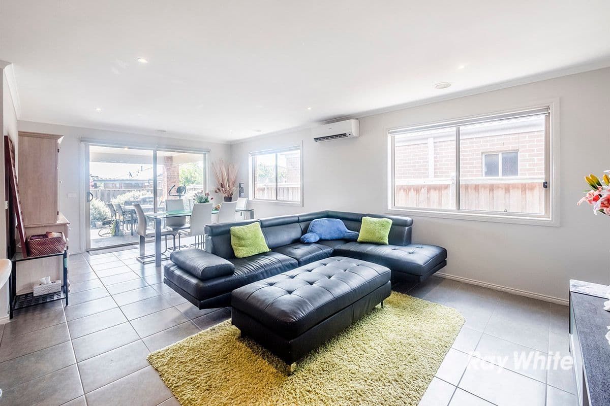 11 Stocks Drive, Cranbourne West VIC 3977, Cranbourne West - Thumbnail 7