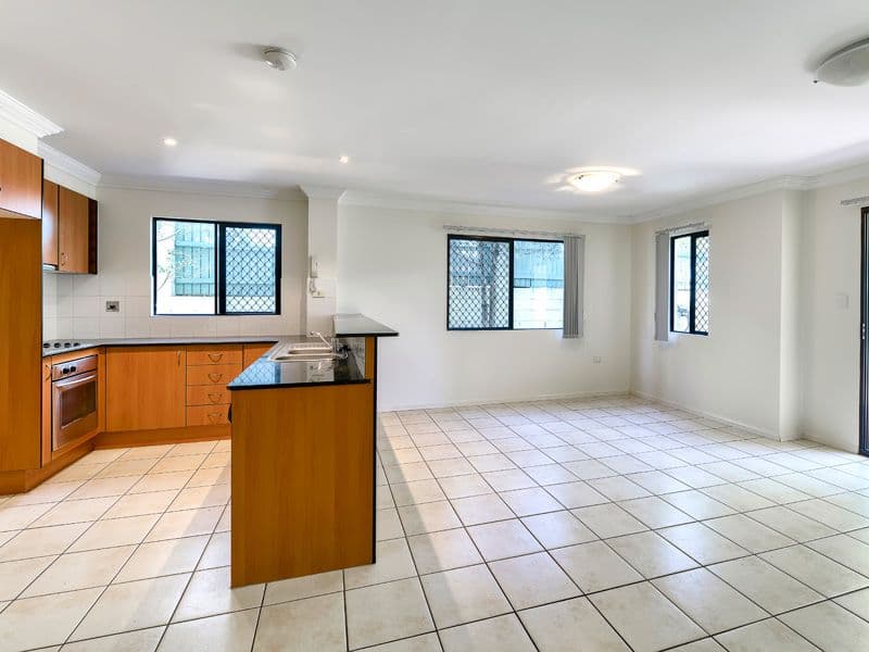 108 Richmond Road, MORNINGSIDE QLD 4170, Morningside - Thumbnail 2