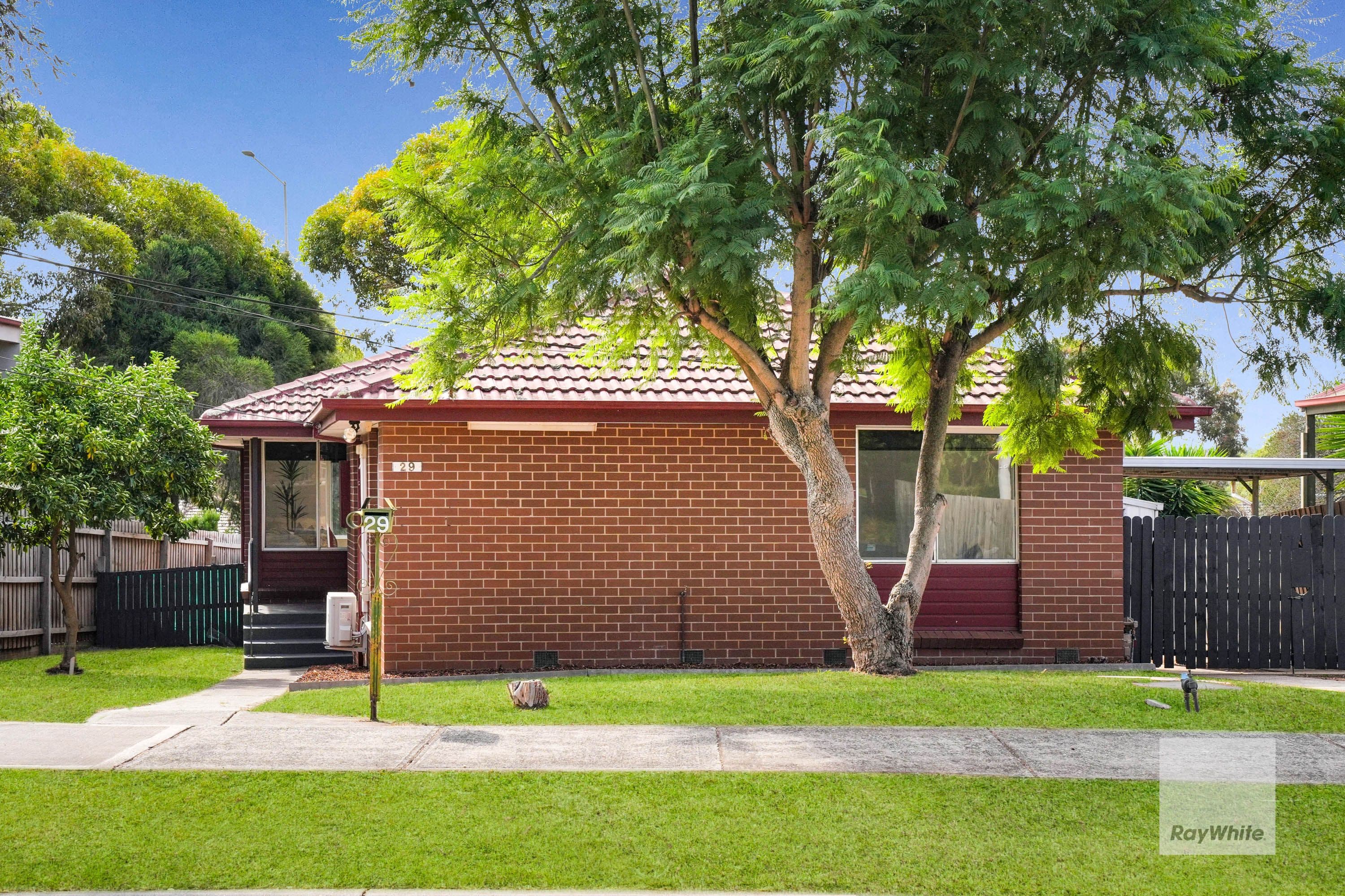 29 Lyndhurst Road, Gladstone Park VIC 3043, Gladstone Park - Thumbnail 2