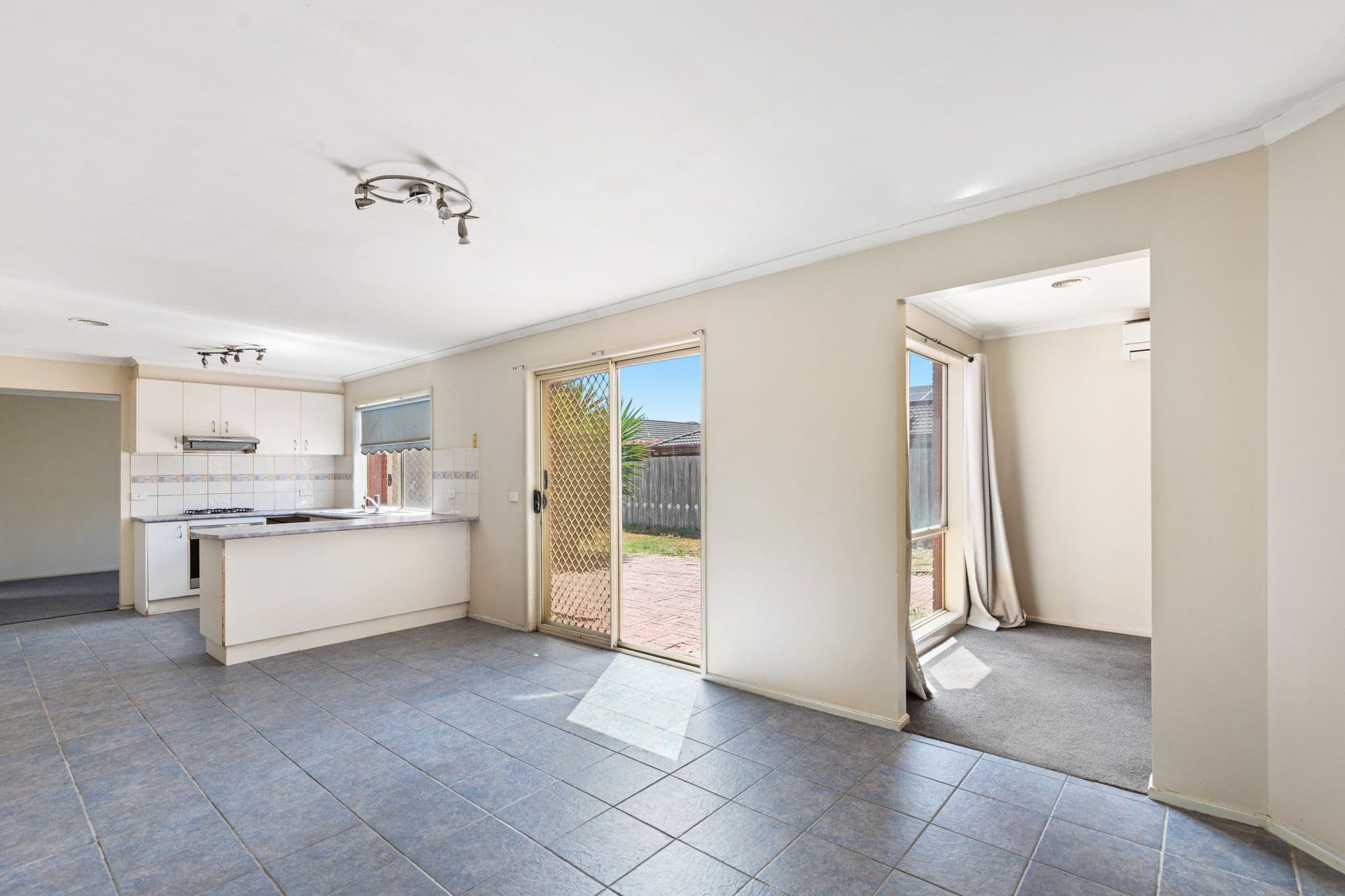 7 Mandarin Grove, Werribee VIC 3030, Werribee - Thumbnail 5