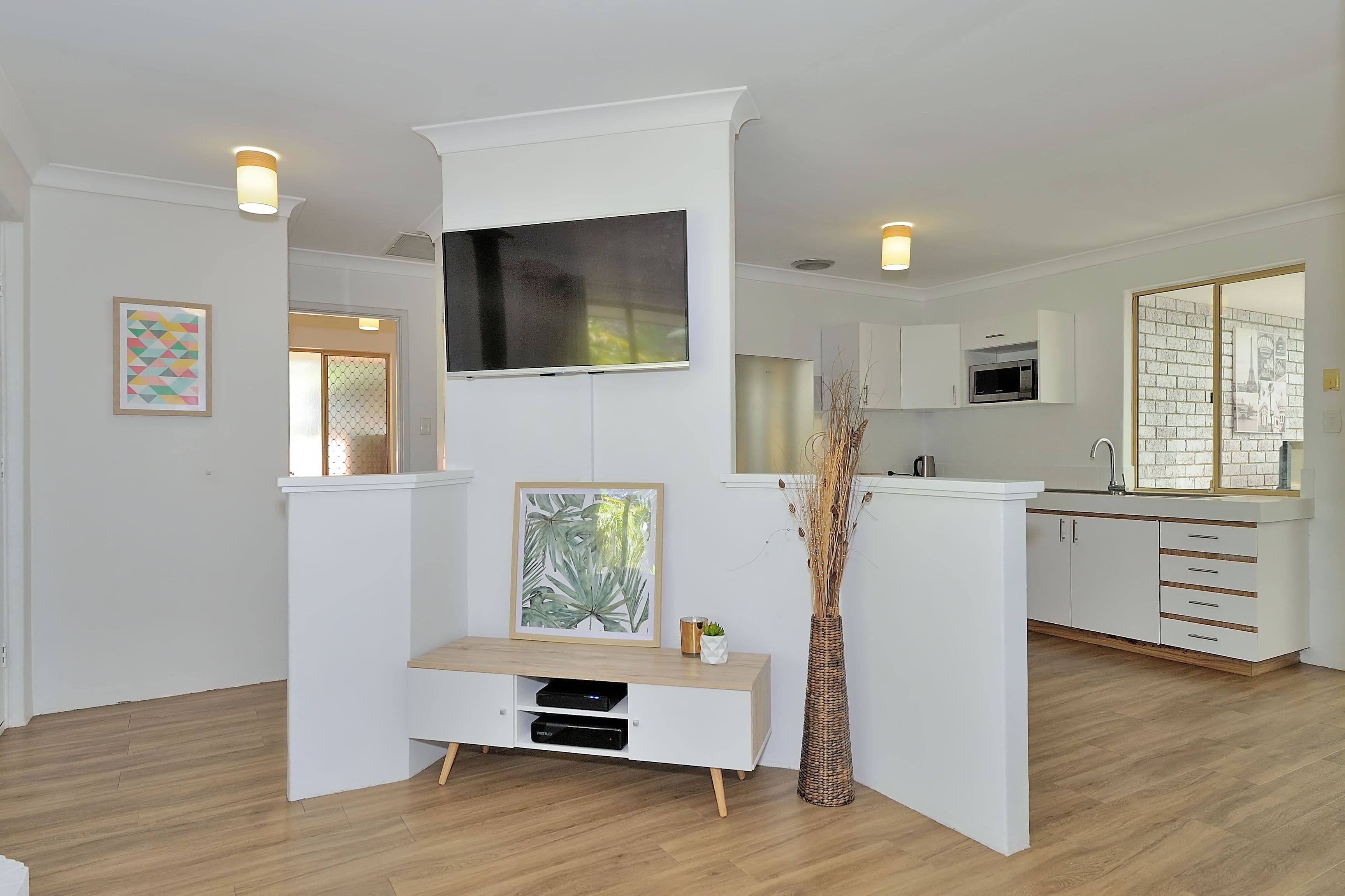 44 Ashley Street, West Footscray - Thumbnail 2