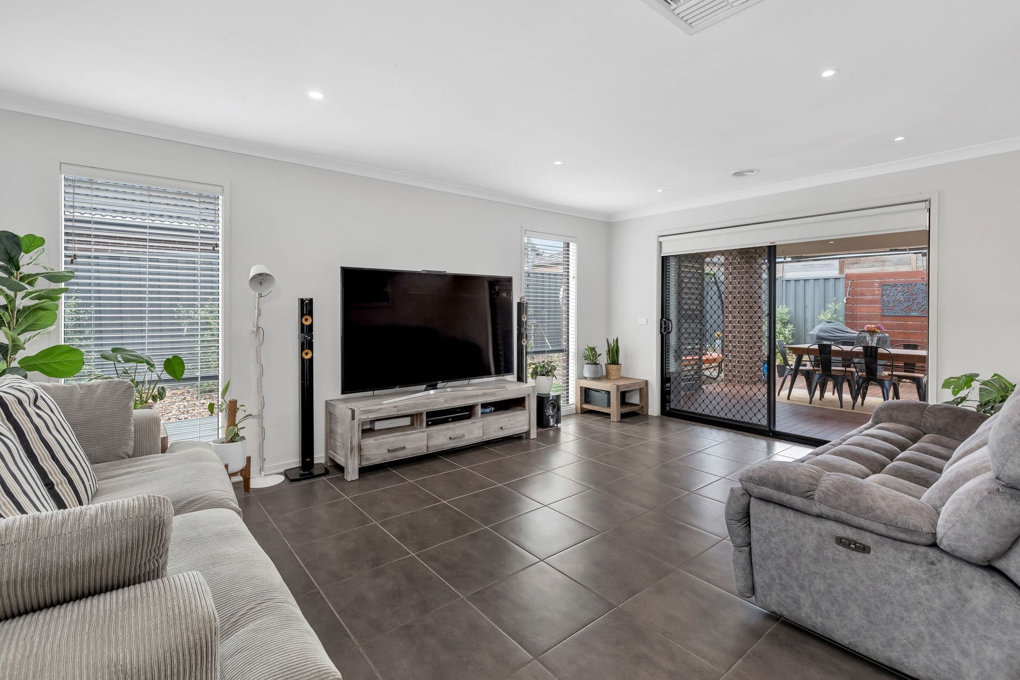 37 Weavers Street, Manor Lakes VIC 3024, Manor Lakes - Thumbnail 6