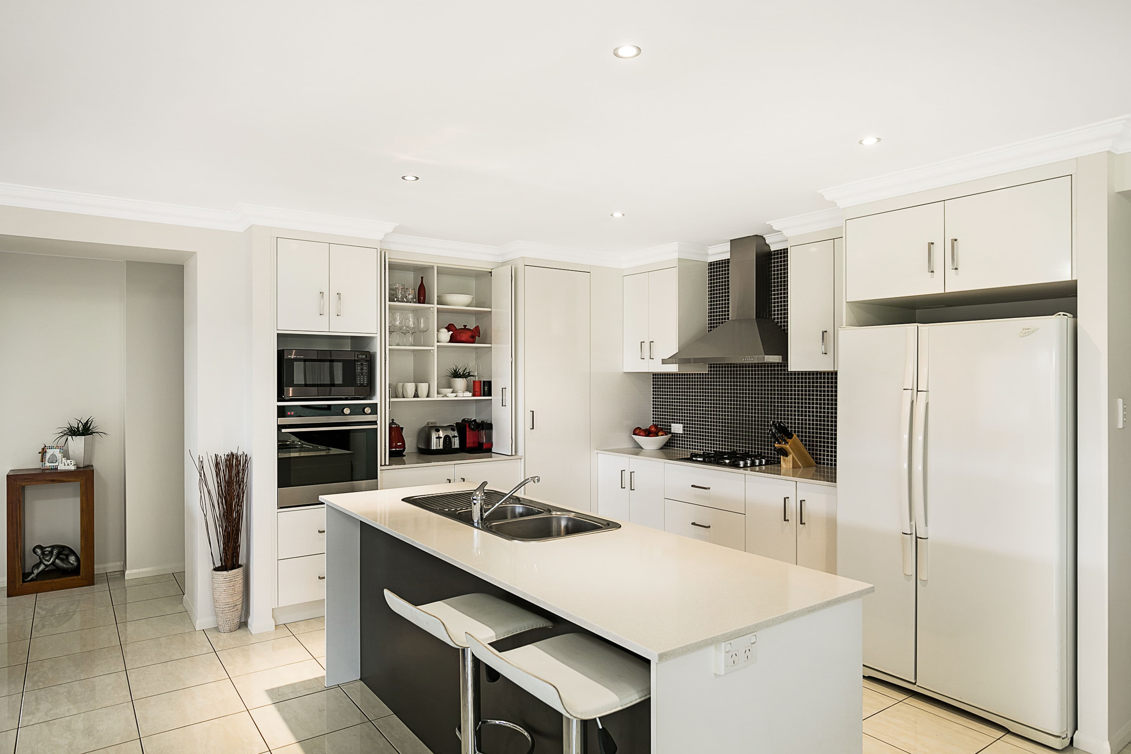 19 Fallon Drive, Middle Ridge QLD 4350, Middle Ridge - Thumbnail 3
