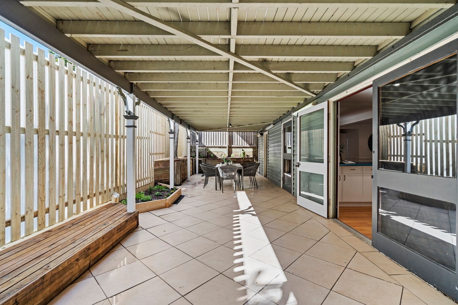 7 Cottenham Street, Fairfield QLD 4103, Fairfield - Thumbnail 2