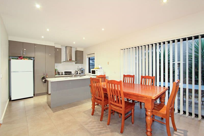9-11 Inverness Street, CLARINDA VIC 3169, Clarinda - Thumbnail 2