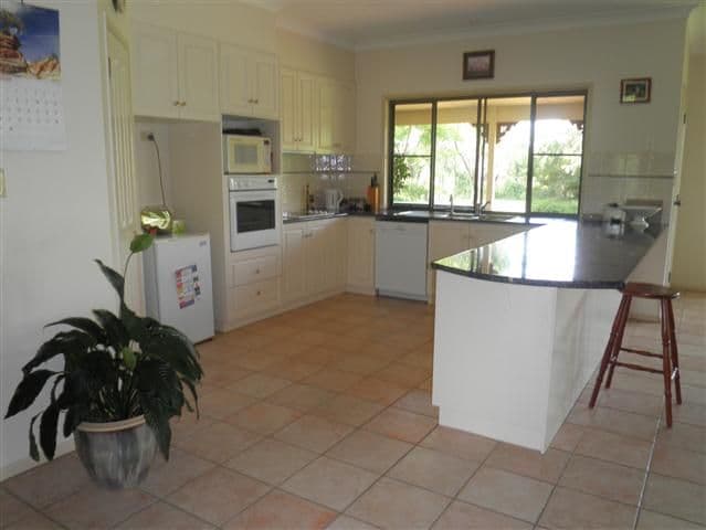 77 Bassett Lane, ROMA QLD 4455, Roma - Thumbnail 2