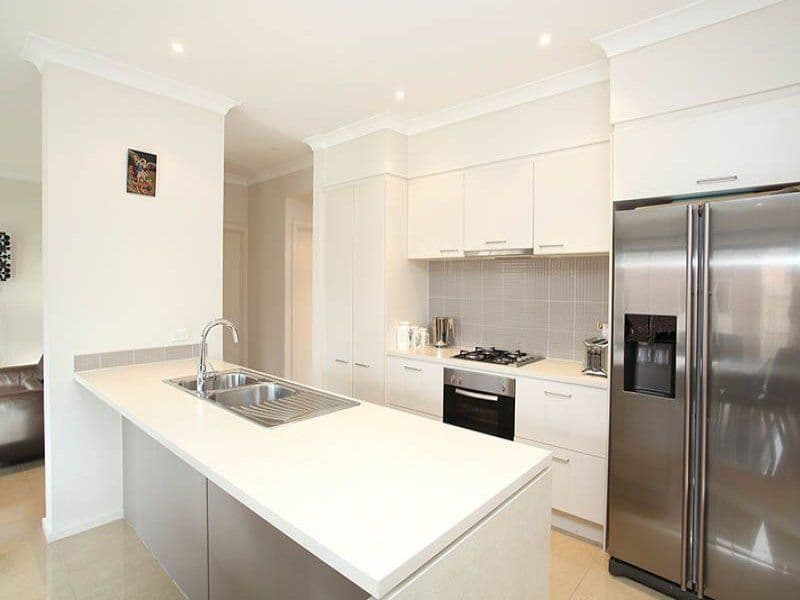 22 Eloura Circuit, TAYLORS HILL VIC 3037, Taylors Hill - Thumbnail 2