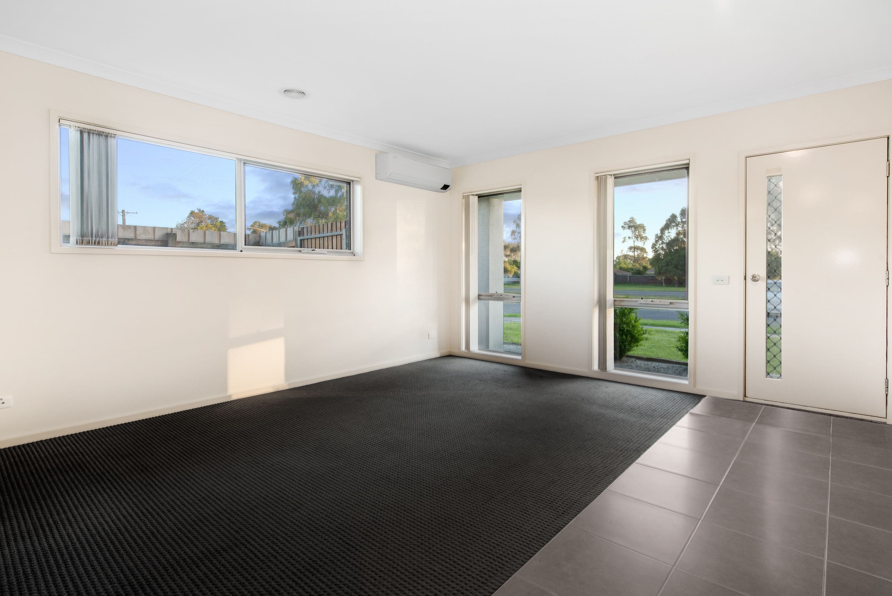 182 Princes Highway, Pakenham VIC 3810, Pakenham - Thumbnail 2
