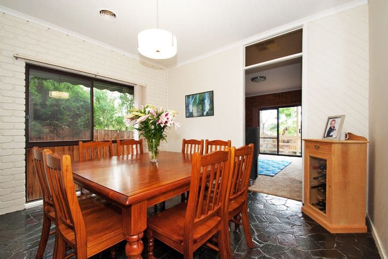 25 Carole Avenue, CHIRNSIDE PARK VIC 3116, Chirnside Park - Thumbnail 3