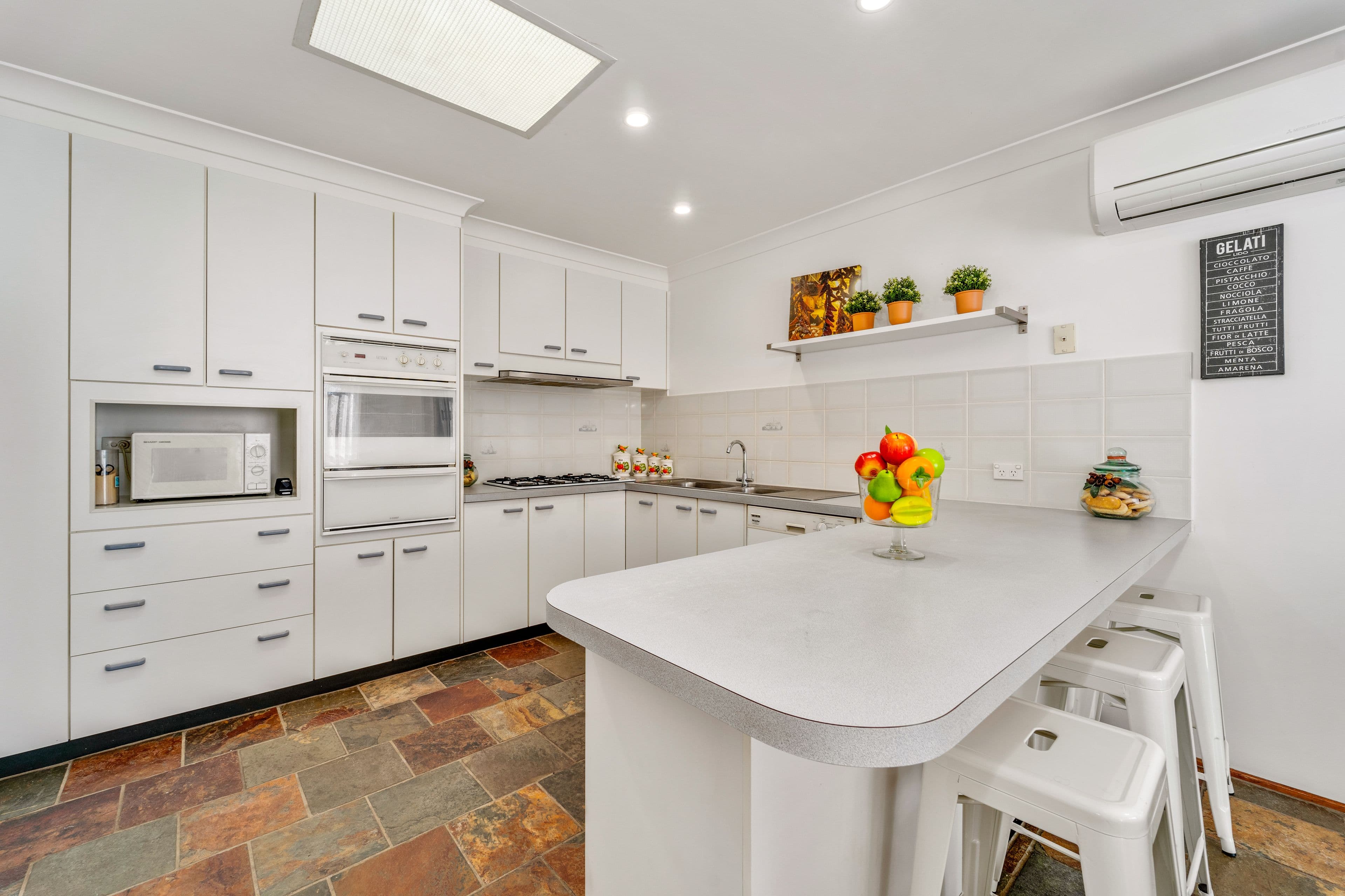 8 Huxley Place, Palmerston ACT 2913, Palmerston - Thumbnail 3