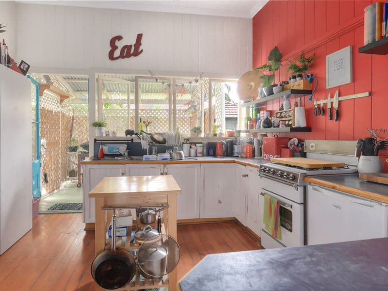 208 Kedron Brook Road, WILSTON QLD 4051, Wilston - Thumbnail 2