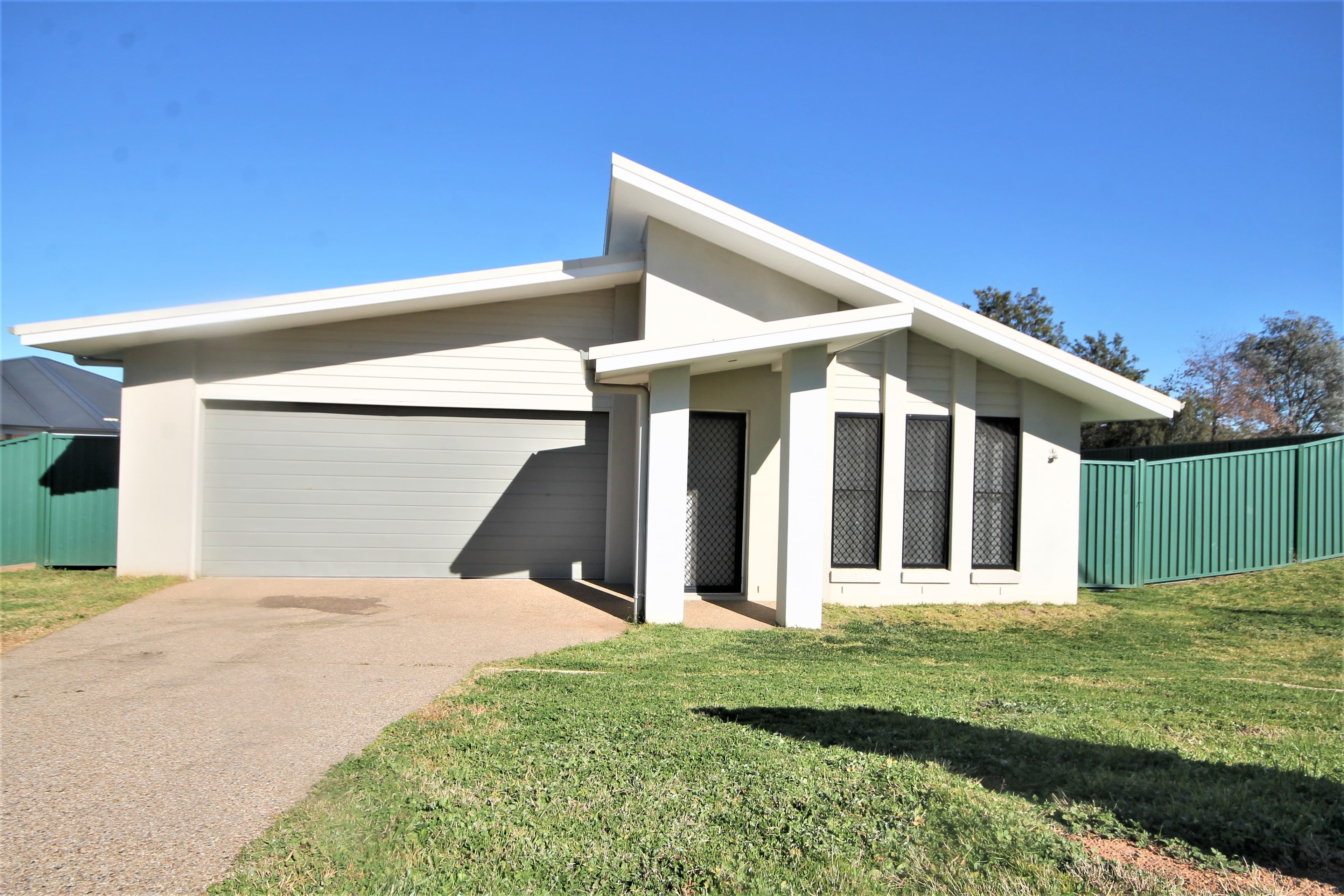 17 Molloy Place, Young - Thumbnail 3