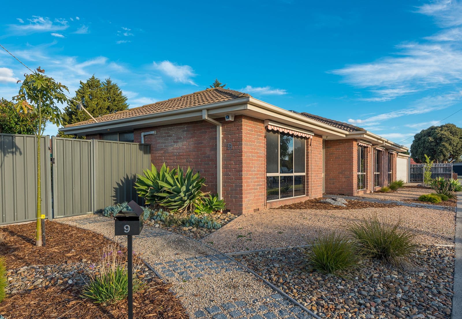 9 Farnborough Avenue, Craigieburn VIC 3064, Craigieburn - Thumbnail 2