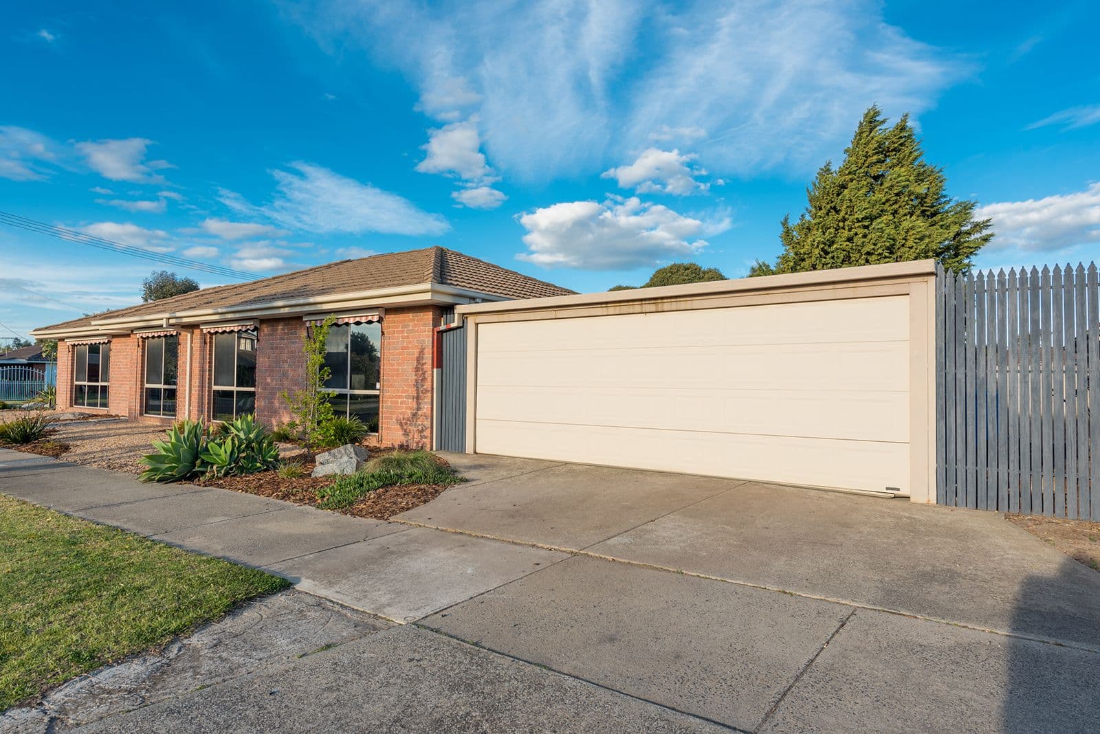 9 Farnborough Avenue, Craigieburn VIC 3064, Craigieburn - Thumbnail 3