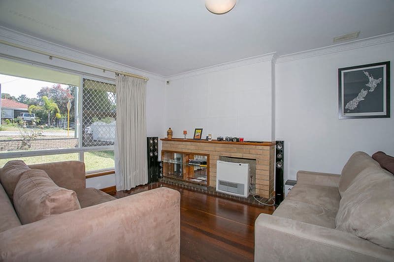 56 Lyndhurst Road, KALAMUNDA WA 6076, Kalamunda - Thumbnail 2