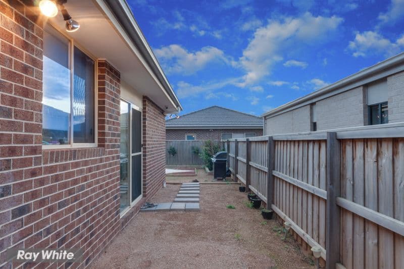 9 Corfu Avenue, TARNEIT VIC 3029, Tarneit - Thumbnail 4