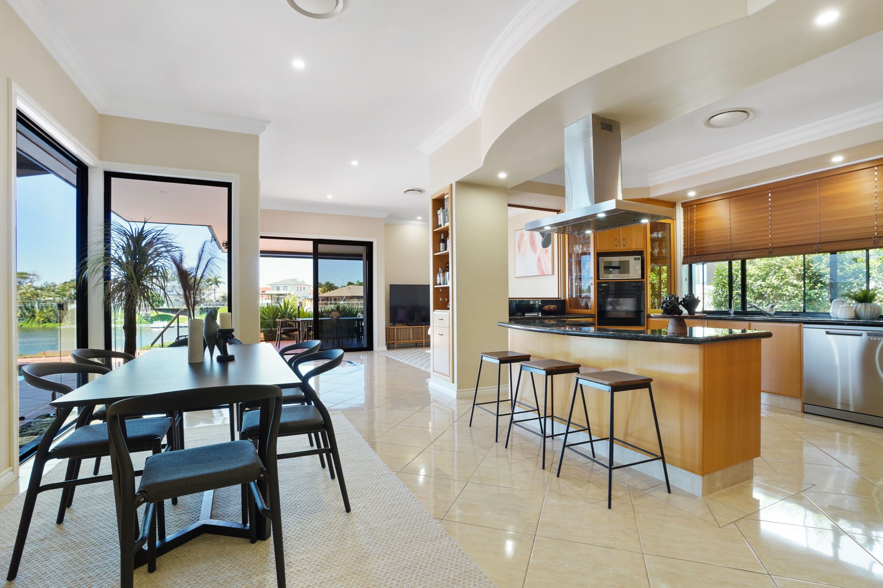 55 Montevideo Drive, Clear Island Waters QLD 4226, Clear Island Waters - Thumbnail 6