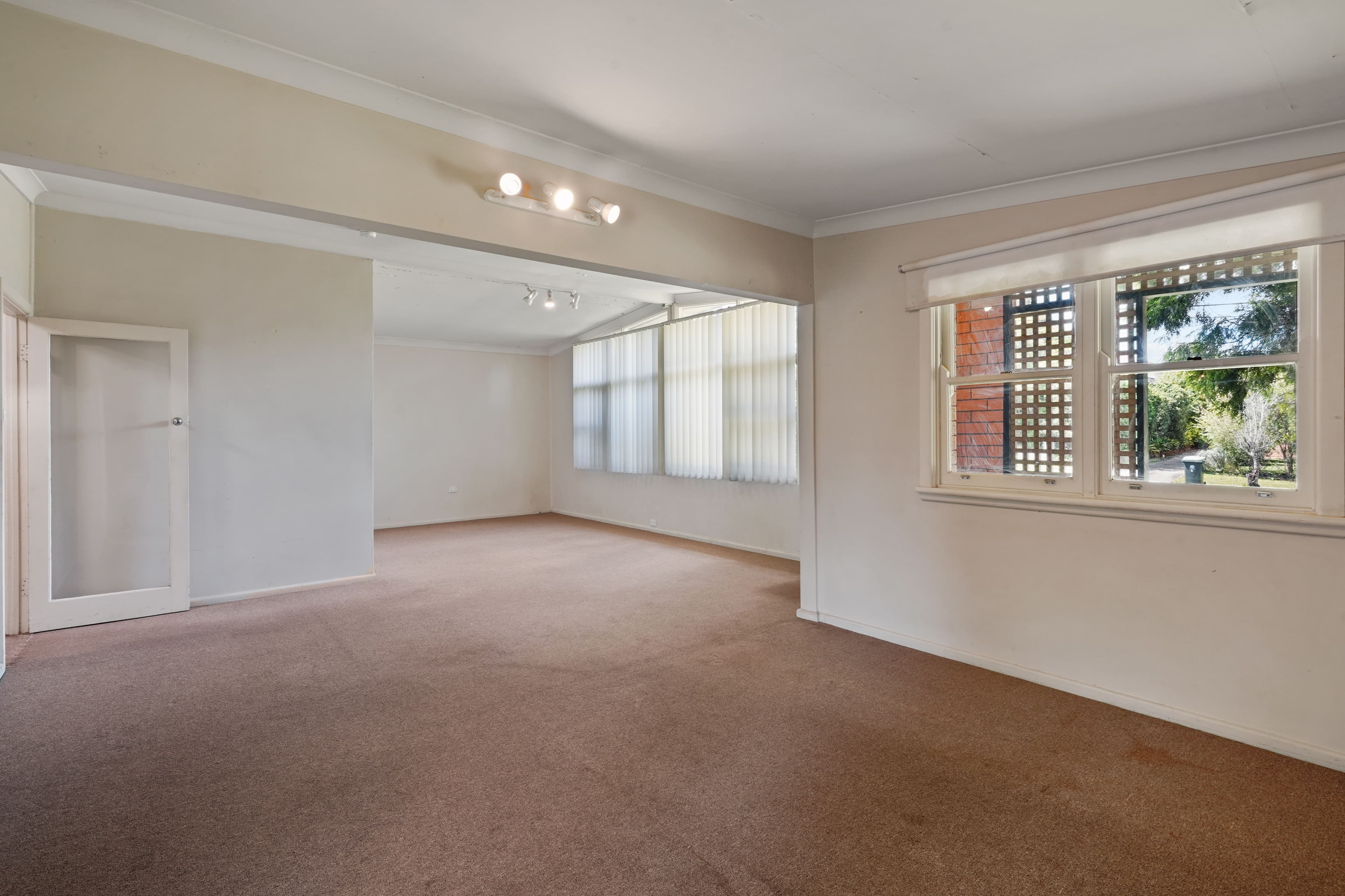 6 Anthony Road, Castle Hill NSW 2154, Castle Hill - Thumbnail 5