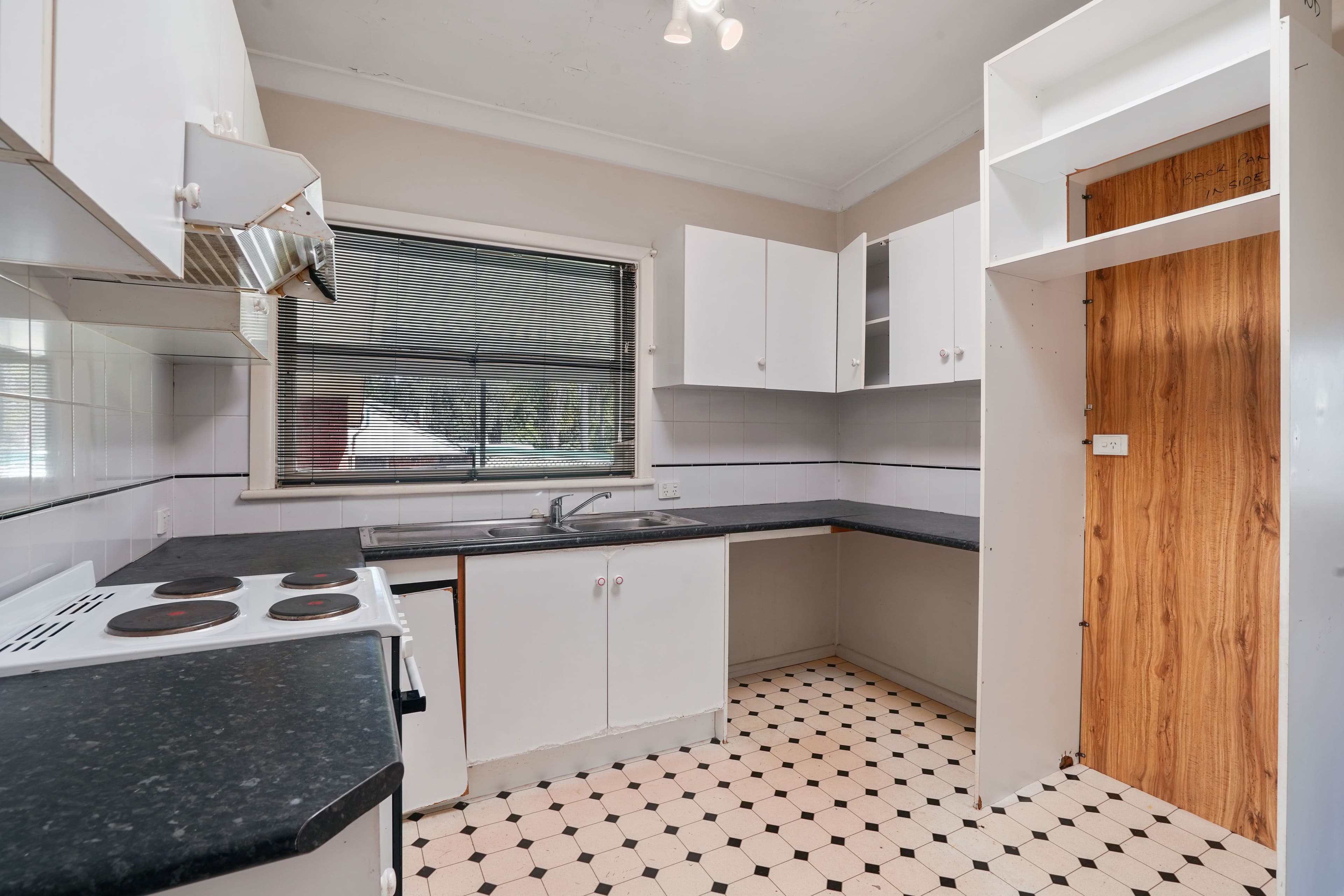 6 Anthony Road, Castle Hill NSW 2154, Castle Hill - Thumbnail 7